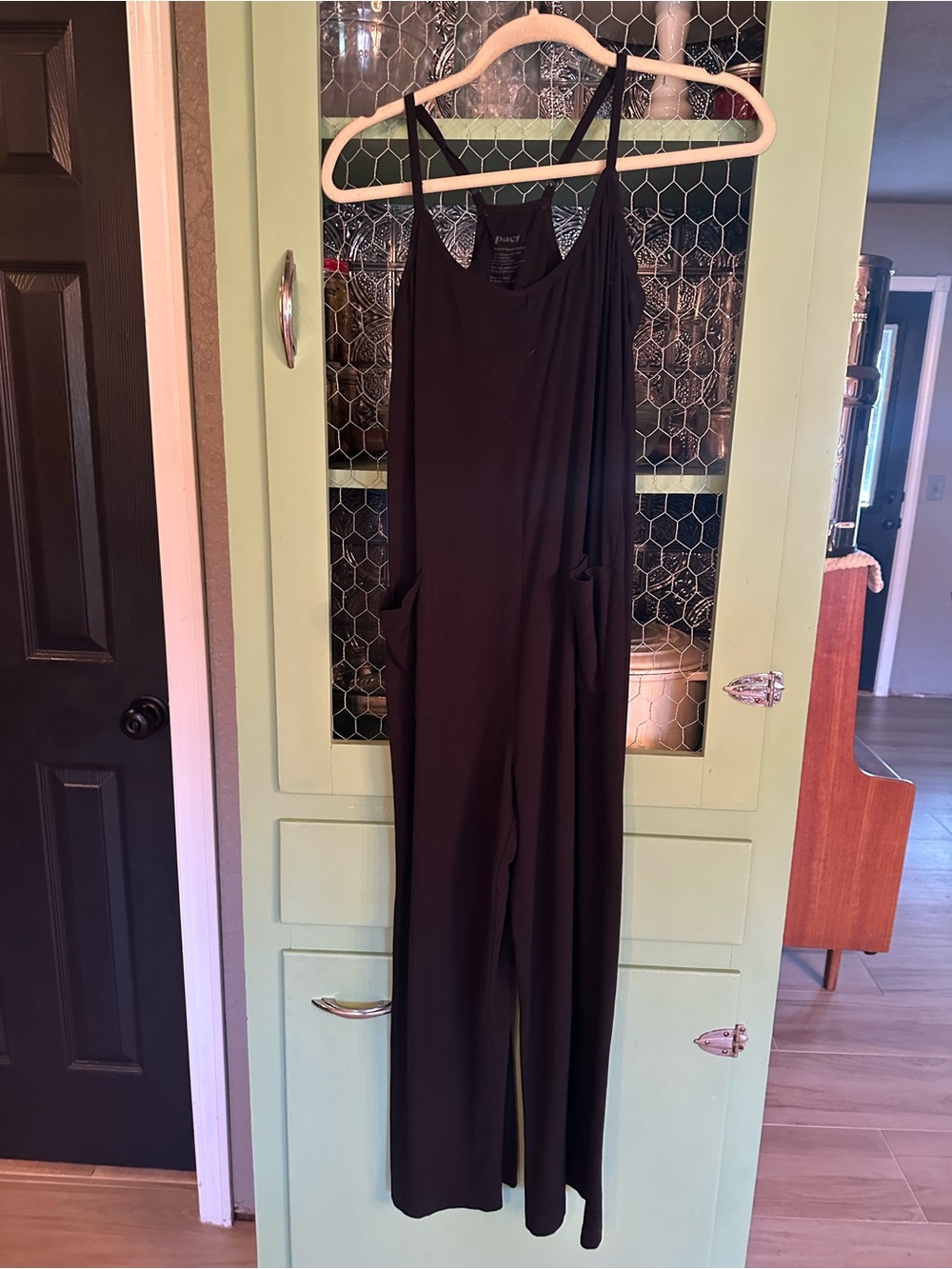 Pact organic cotton Black Women's Wide-Leg Jumpsuit - Pocket Details